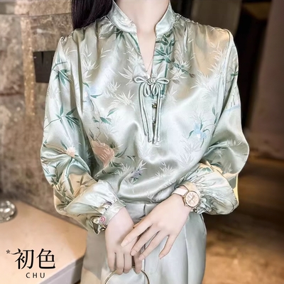 初色 中華風復古盤扣提花小V領立領長袖緞面襯衫上衣女上衣-淺綠色-33154(M-2XL可選)