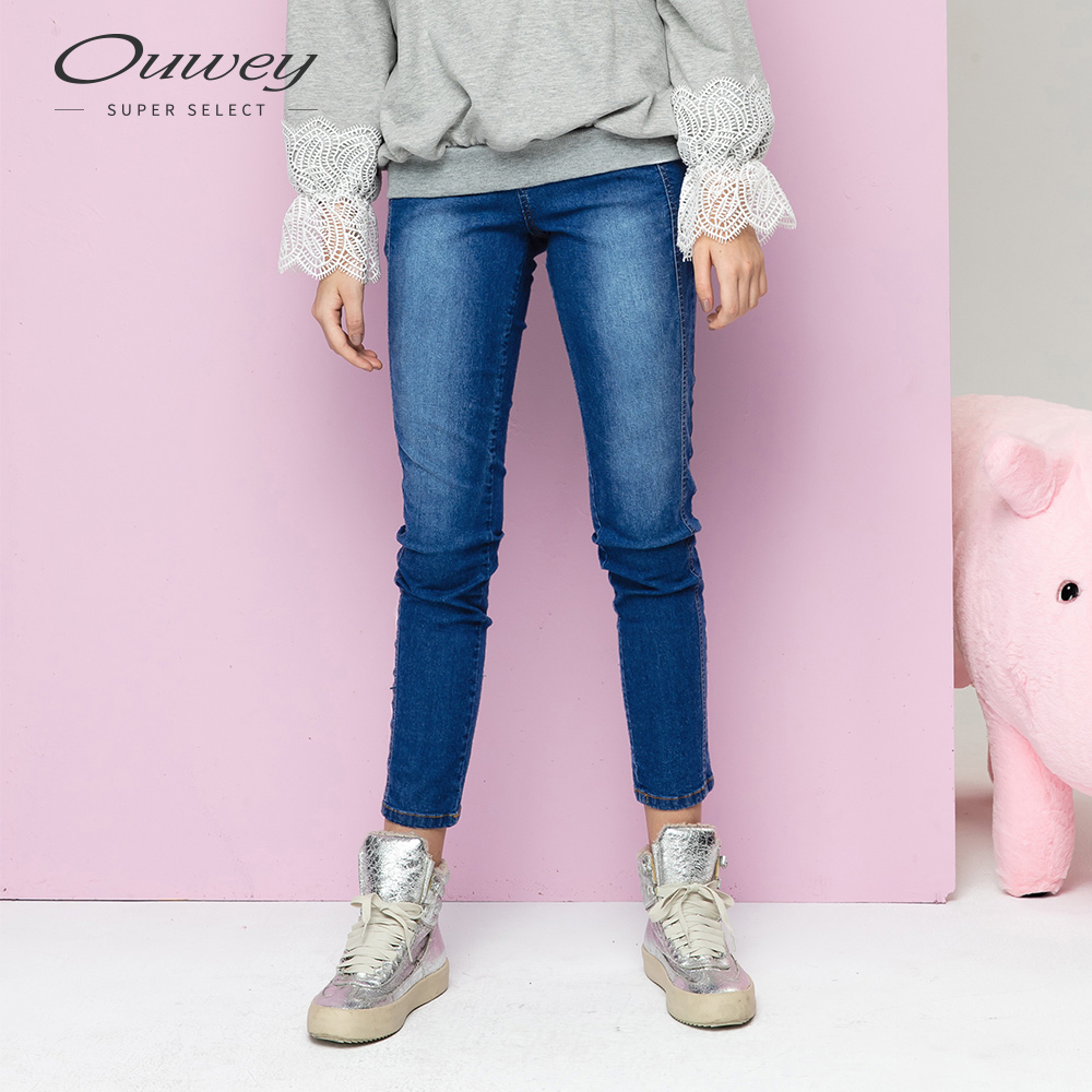OUWEY歐薇 塑型剪裁小直筒牛仔褲(藍)