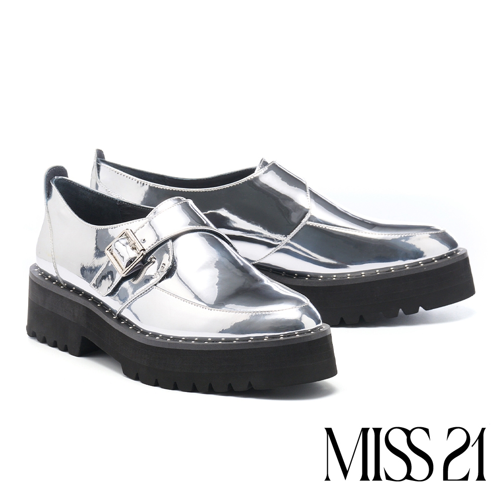 厚底鞋 MISS 21 微酸個性潮感撞色方釦鉚釘圓頭厚底鞋－銀