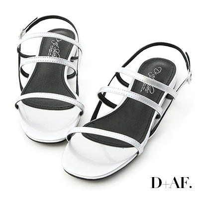 D AF 仲夏焦點．三條帶漆皮低跟涼鞋＊銀