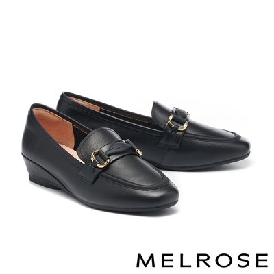 低跟鞋 MELROSE 美樂斯 復古霧感飾釦牛皮樂福楔型低跟鞋－黑