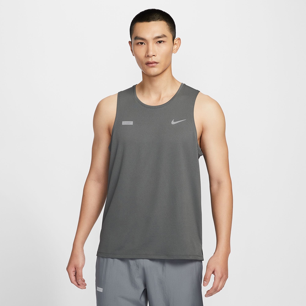 NIKE 背心 男款 運動背心 慢跑 AS M NK FLASH MILER TANK 灰 FN3987-068