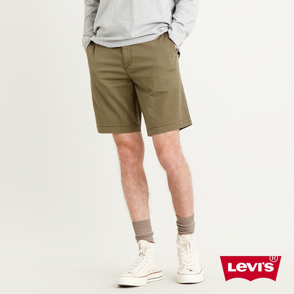 Levi's 男款 XX CHINO 綠色卡其休閒短褲