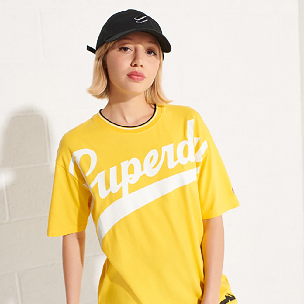 SUPERDRY 女裝 短Tee STRIKEOUT 黃