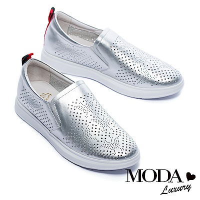 休閒鞋 MODA Luxury 蝴蝶沖孔造型全真皮厚底休閒鞋－銀