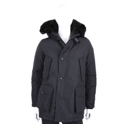 Woolrich Arctic Parka 防潑水可拆狐狸毛領黑色連帽羽絨外套(男款)