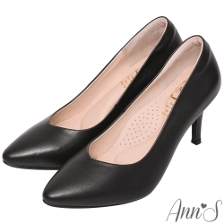 Ann’S舒適療癒系-V型美腿綿羊皮尖頭跟鞋-黑