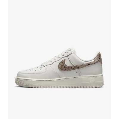 NIKE WMNS AIR FORCE 1 07女休閒運動鞋-白-DD8959002