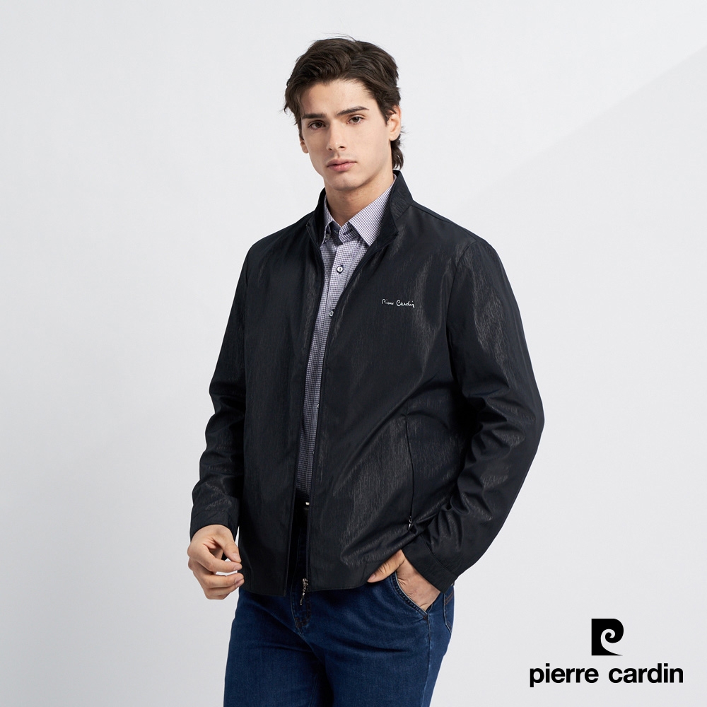 Pierre Cardin皮爾卡登 男款 防風壓紋立領休閒薄夾克外套-丈青色 (7225664-39)