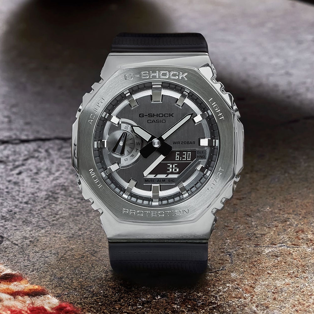 CASIO 卡西歐G-SHOCK 八角農家橡樹金屬錶殼雙顯手錶-百搭銀灰GM-2100