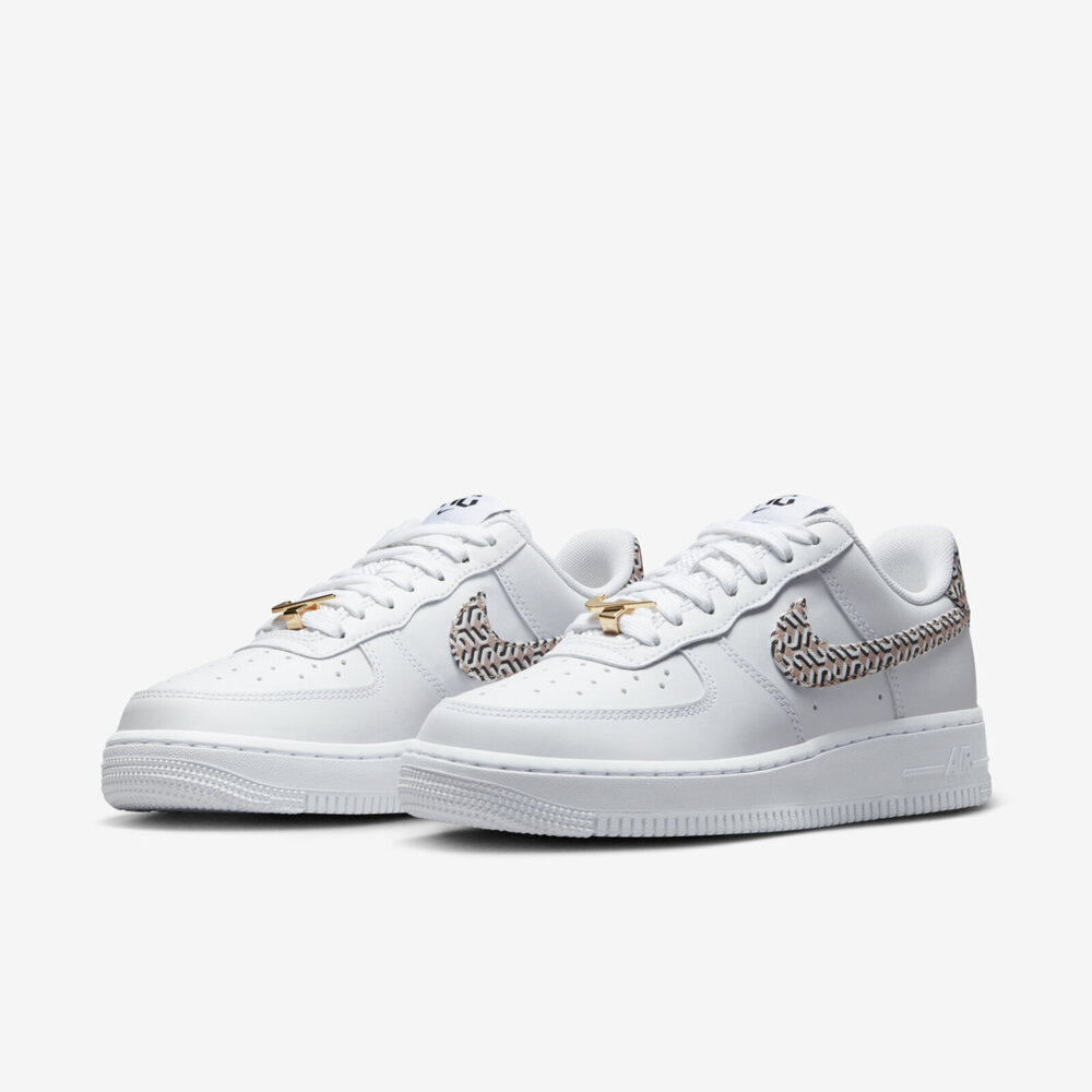 Nike Wmns Air Force 1 LX [DZ2709-100] 女休閒鞋經典AF1 舒適百搭白