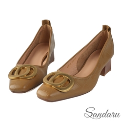 山打努SANDARU-跟鞋 方頭金屬釦飾壓紋中跟鞋-棕