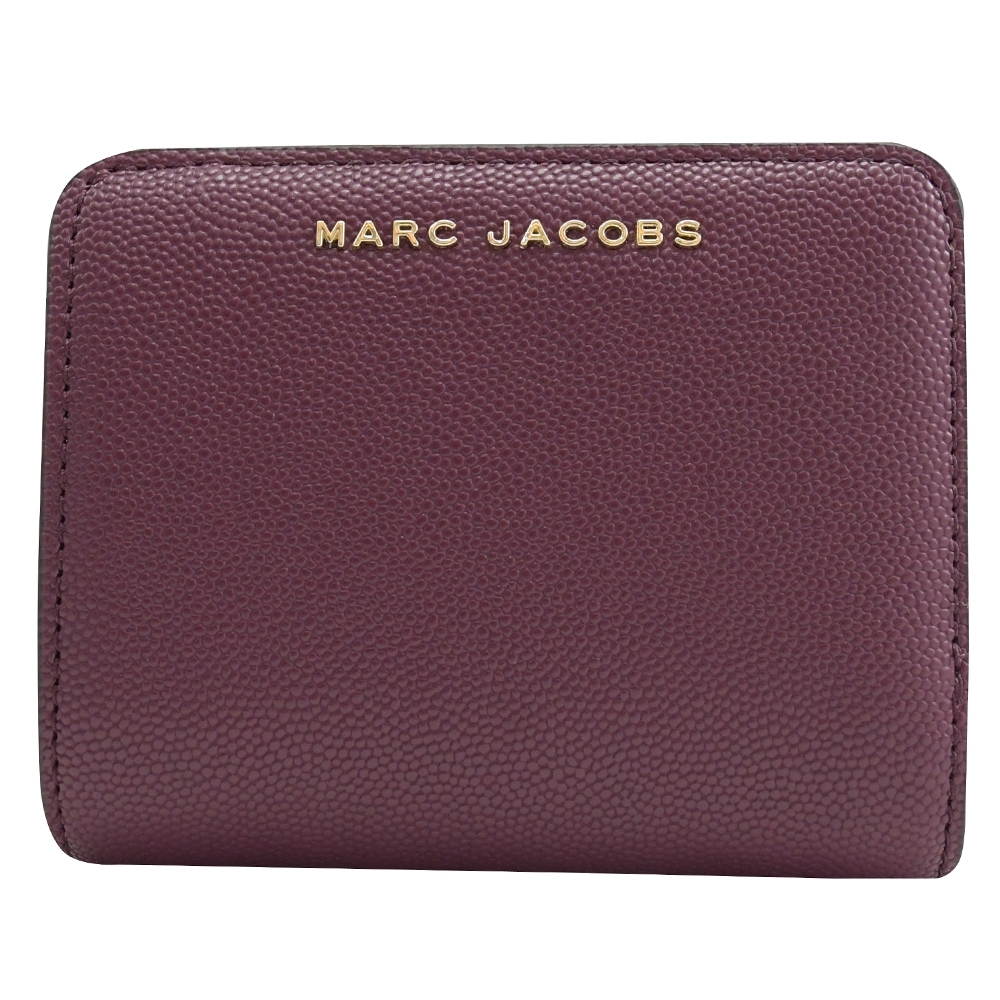 MARC JACOBS 金屬LOGO粒紋防刮釦式零錢短夾(暗紅)