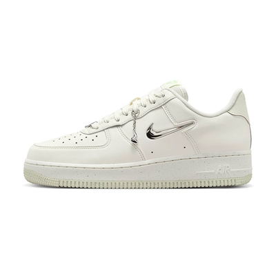 Nike Air Force 1 NN SE 女 米白 皮革 金屬 小勾 液態銀 休閒鞋 FN8540-100