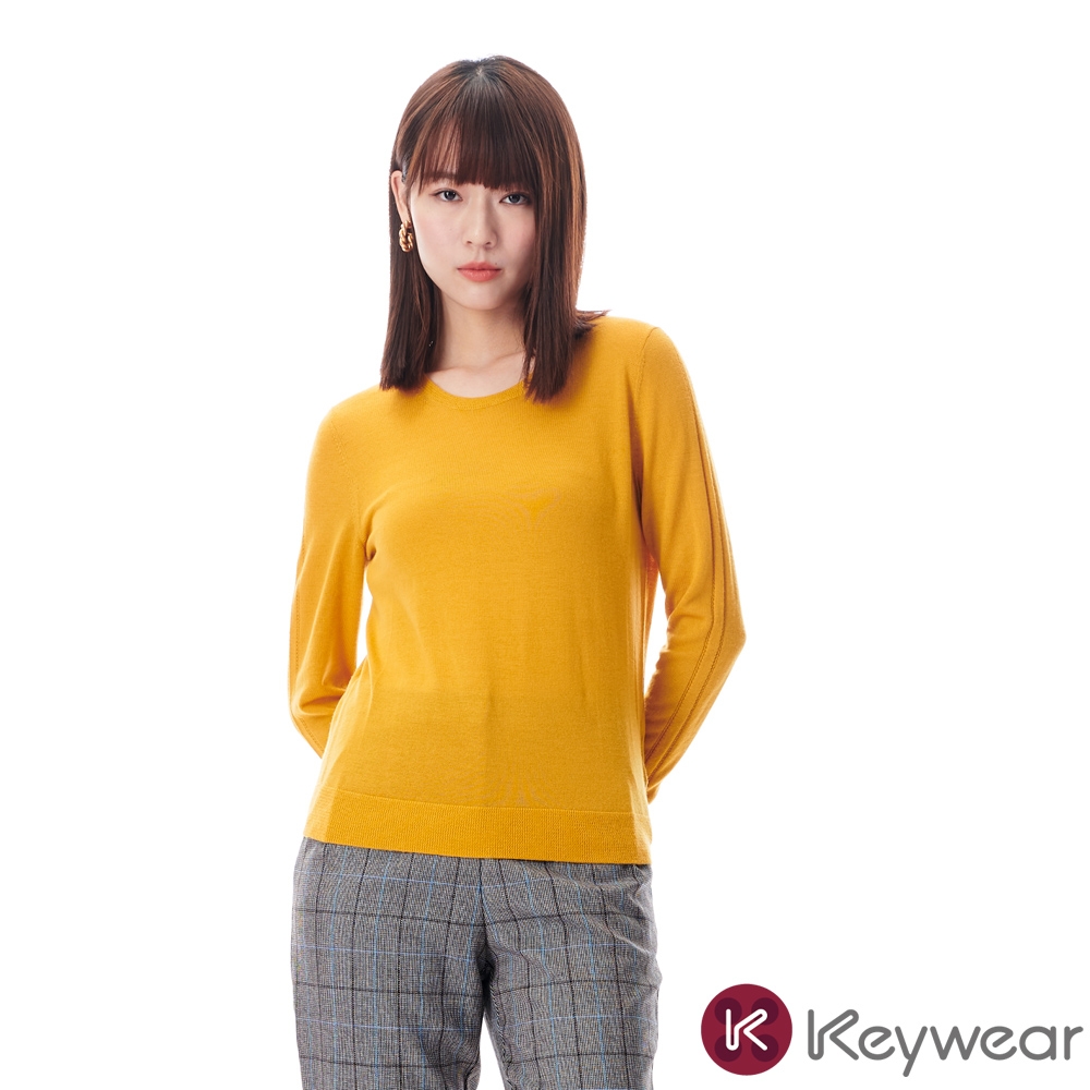 KeyWear奇威名品    輕柔舒適圓領針織毛衣-土黃色