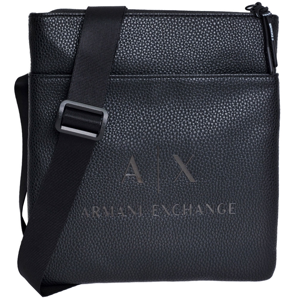 ARMANI EXCHANGE 荔枝壓紋字母LOGO圖騰斜背包(黑/小)