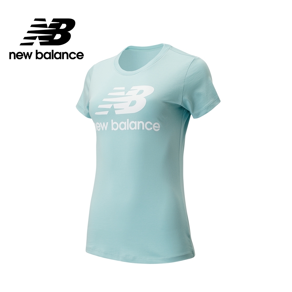 【New Balance】經典Logo短袖上衣_女性_淺藍_AWT91546DRZ