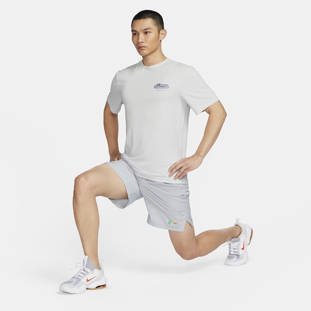 NIKE 上衣男款短袖上衣運動AS M NK DF UV HYVERSE SS GX 灰白FN3280 