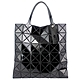 ISSEY MIYAKE 三宅一生 BAOBAO 黑色亮面三角格6x6手提包 product thumbnail 1