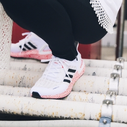 adidas 女跑鞋