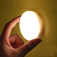 電池式便攜磁吸觸控LED圓形小夜燈(1入) product thumbnail 1
