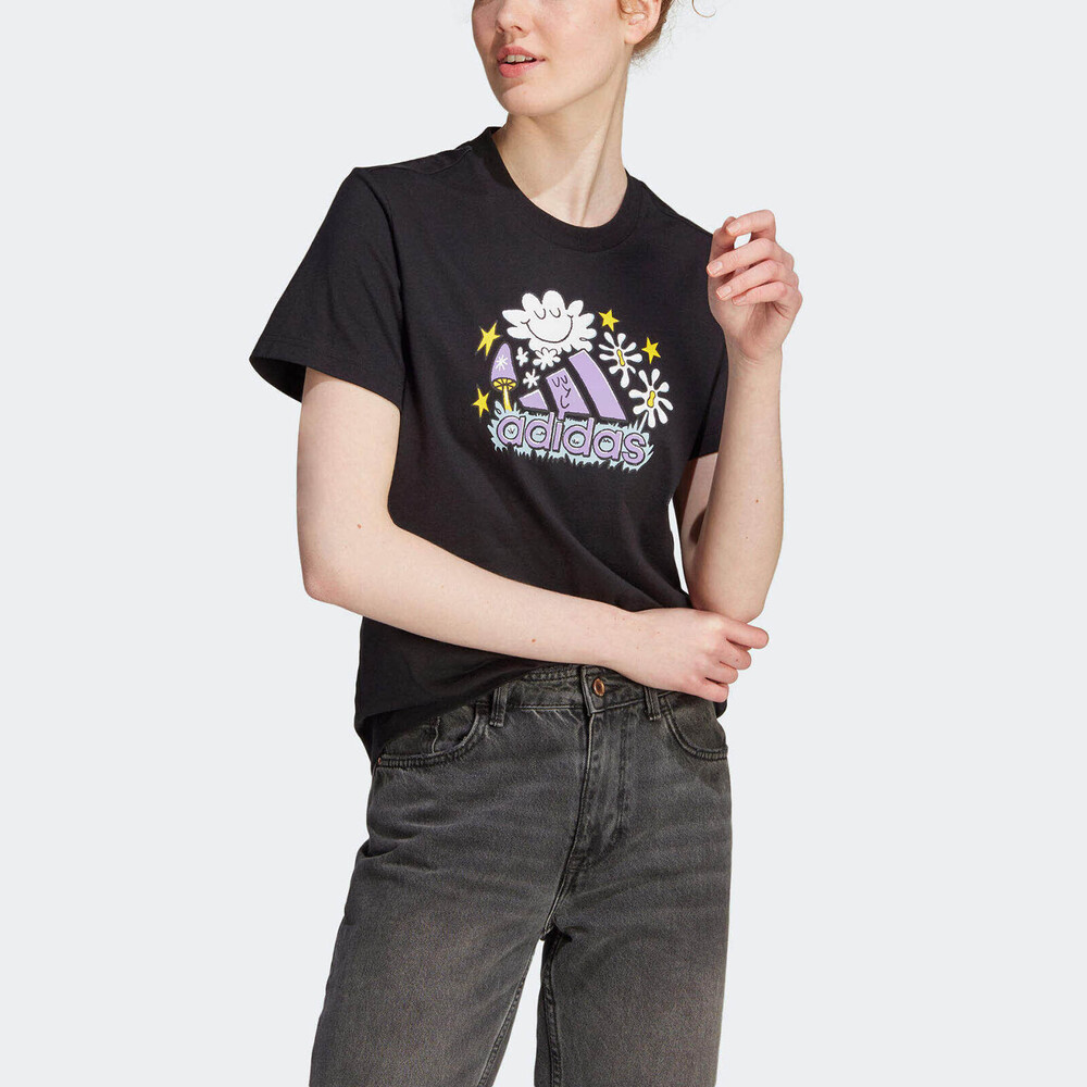 Adidas Doodle Fill T [IJ7327] 女 短袖 上衣 T恤 亞洲版 Q版塗鴉 雲朵 小花 休閒 黑