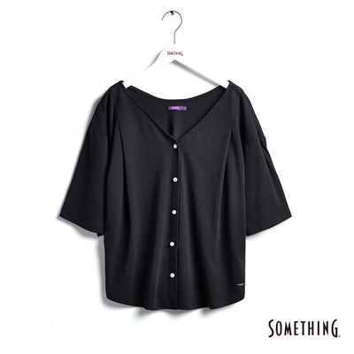 SOMETHING 打褶造型寬版Ｖ領開襟短袖襯衫-女-黑色