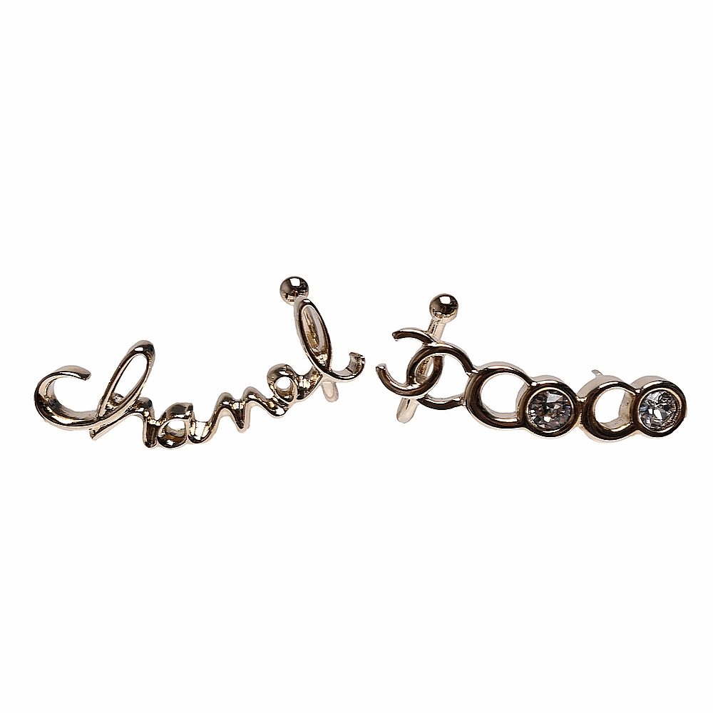 CHANEL 經典品牌C LOGO不對稱造型穿式耳環(金色)
