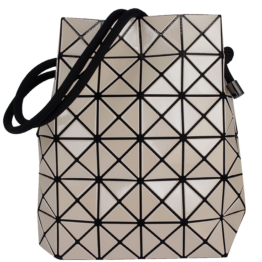 ISSEY MIYAKE 三宅一生 BAOBAO 米色三角格6x6拉繩肩背/斜背小型水桶包