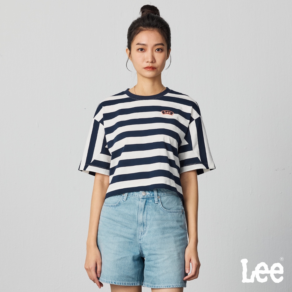 Lee 女款 寬條紋短版短袖圓領T 深藍