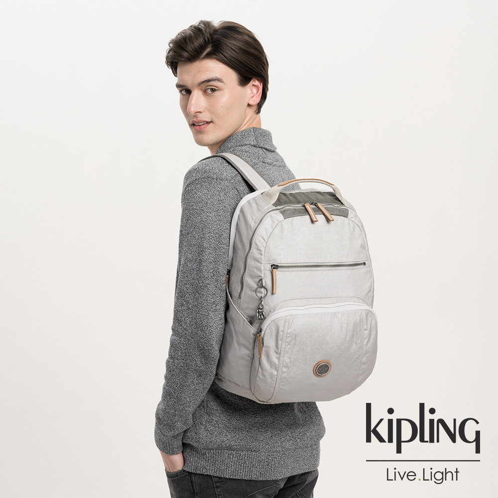 Kipling 邊緣地帶系列低調皮革金屬亮銀灰前後雙層收納後背包-TROY