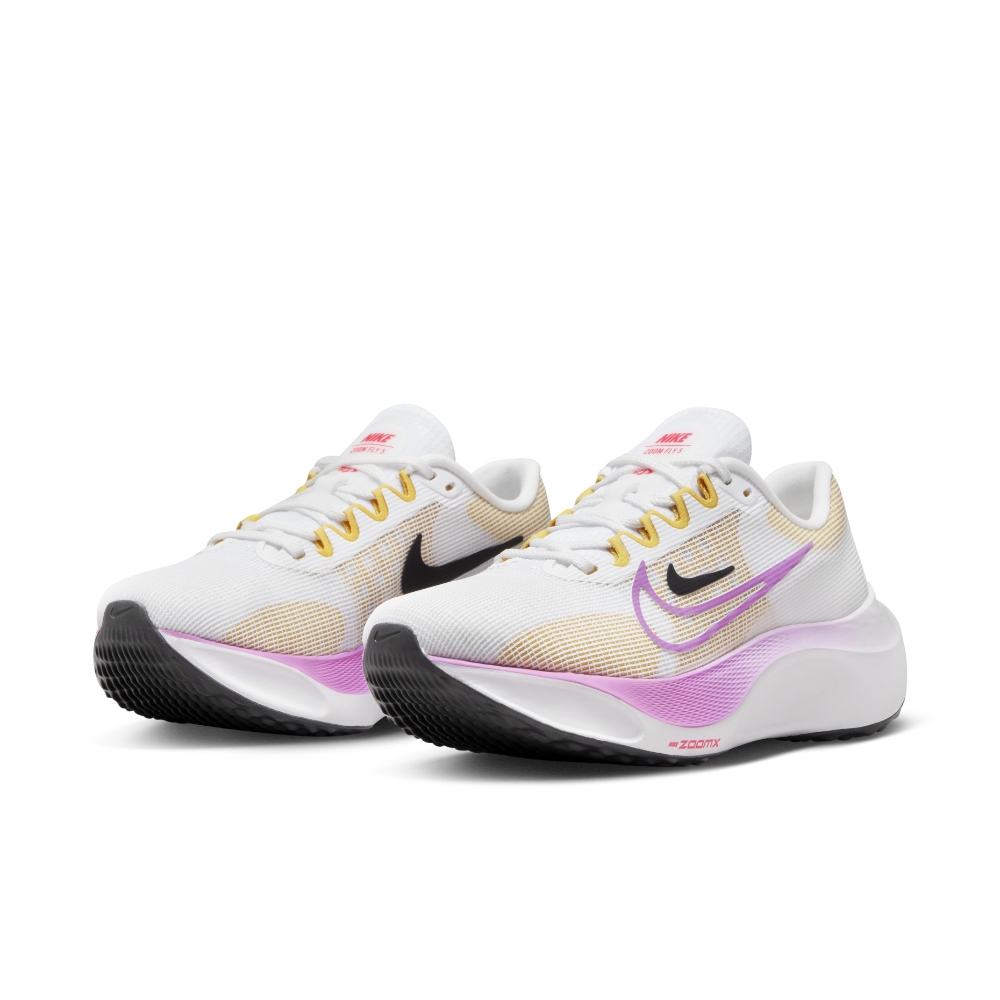 NIKE 慢跑鞋女鞋運動鞋緩震WMNS ZOOM FLY 5 白粉黃DM8974-100 (2W5543