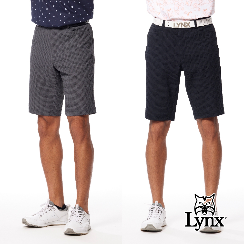 【Lynx Golf】男款日本進口面料泡泡布透氣舒適經典格紋後袋山貓繡花平口休閒短褲(二色)