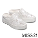 拖鞋 MISS 21 時尚百搭異材質拼接休閒厚底拖鞋－白 product thumbnail 1