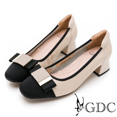 GDC-經典風格方釦蝴蝶結拼接奧戴麗粗跟上班包鞋-米色