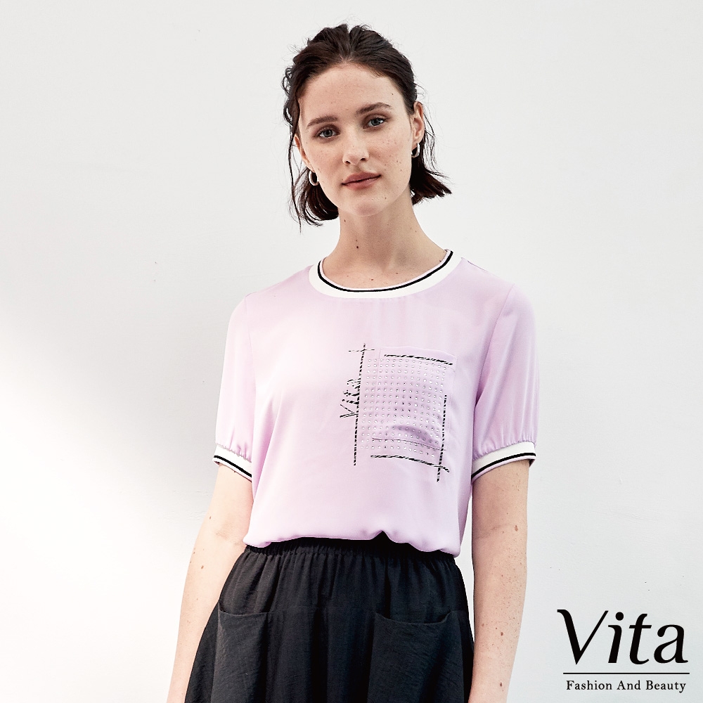【Vita】圓領小口袋鑲亮鑽涼感不易皺上衣-淺紫