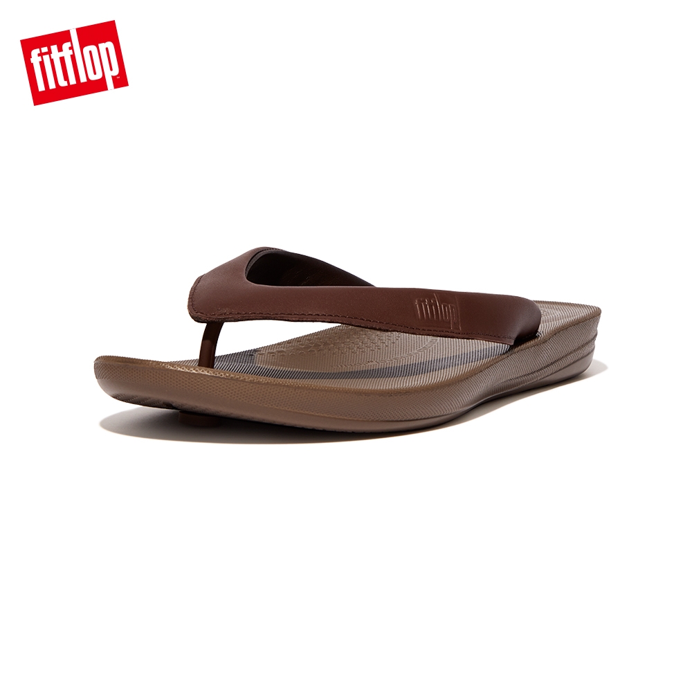 【FitFlop】iQUSHION ERGONOMIC LEATHER FLIP-FLOPS輕量人體工學夾腳涼鞋-男(卡布奇諾色)