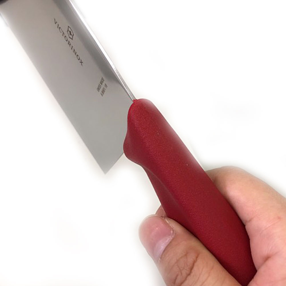 Victorinox Swiss Classic Chinese Style Chef's Knife in red - 6.8561.18G