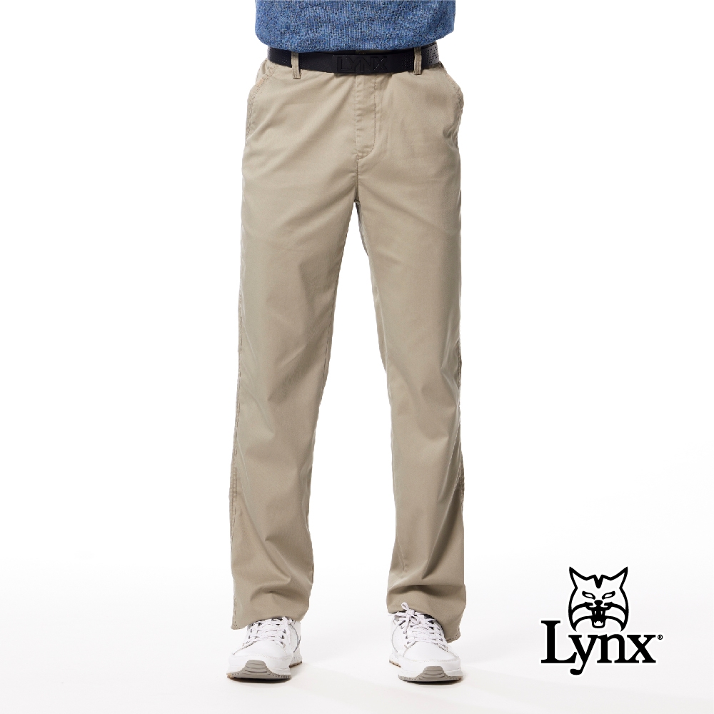 【Lynx Golf】男款精選縲縈材質基本素面款式後袋Lynx繡花平面休閒長褲-卡其色