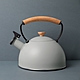 《La Cafetiere》木柄不鏽鋼笛音壺(米灰1.6L) | 煮水壺 燒水壺 product thumbnail 1