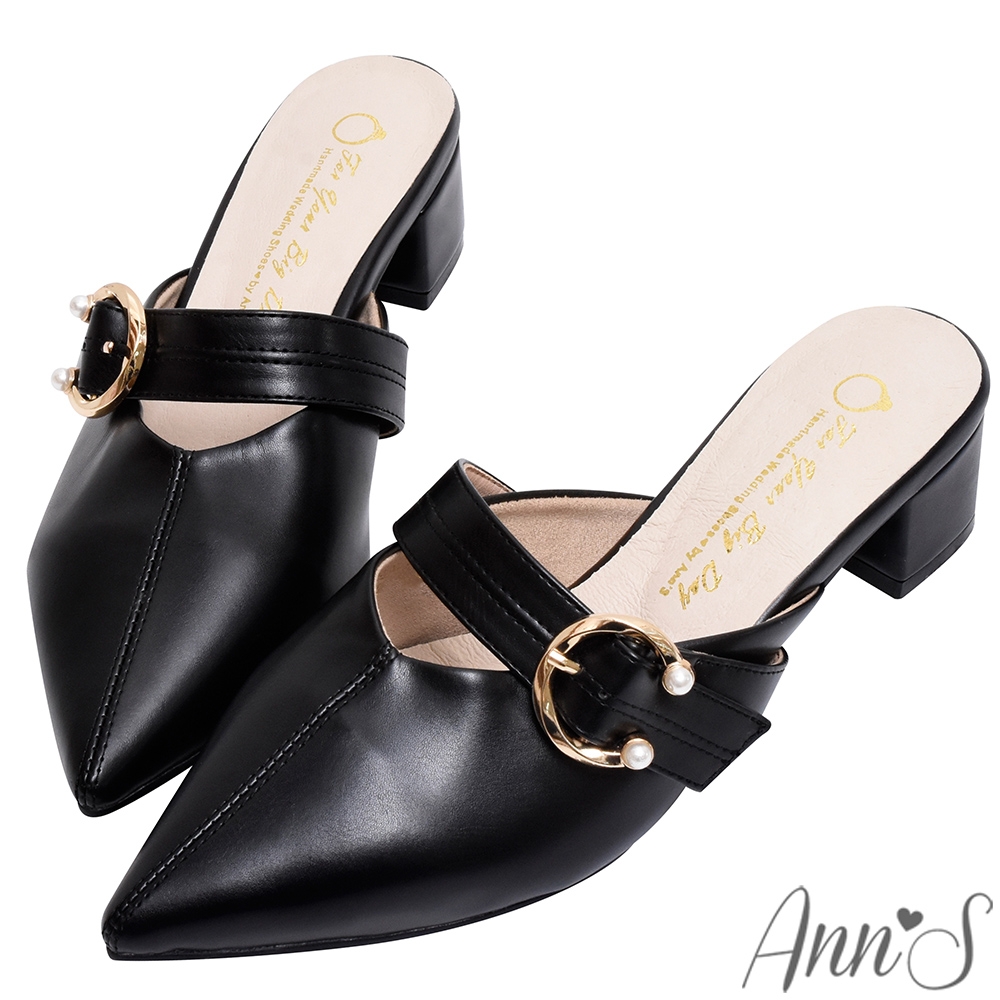 Ann’S優雅珍珠金釦-立體車線V口穆勒低跟尖頭鞋4cm-黑