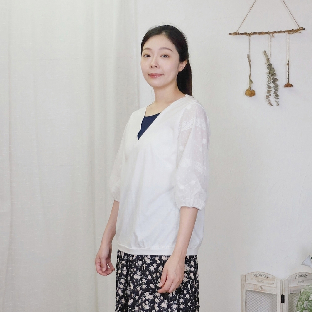 Hana-Mokuba花木馬日系女裝假兩件雙層紗七分泡袖氣質上衣_米白