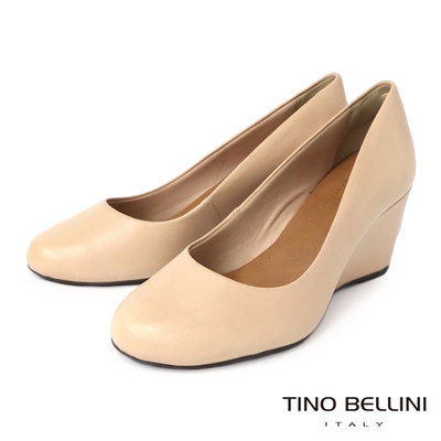 Tino Bellini 巴西進口復古典雅圓頭牛皮楔型跟鞋-米
