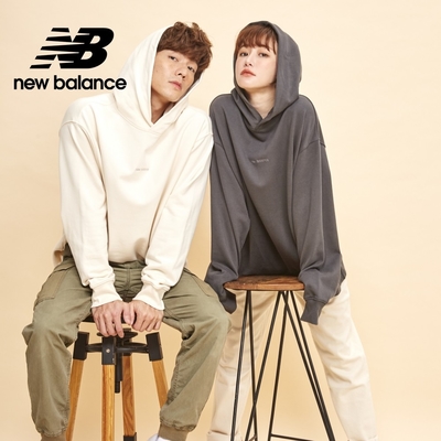 [New Balance]刺繡NB連帽長袖上衣_男性_奶白色_AMT33559GIE