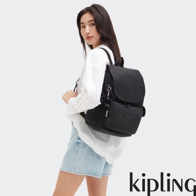 『猴子包』Kipling 曜岩黑品牌經典圓標拉鍊掀蓋後背包-CITY PACK