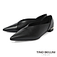 Tino Bellini 巴西進口簡約交叉拼接牛皮尖頭平底鞋-黑 product thumbnail 1