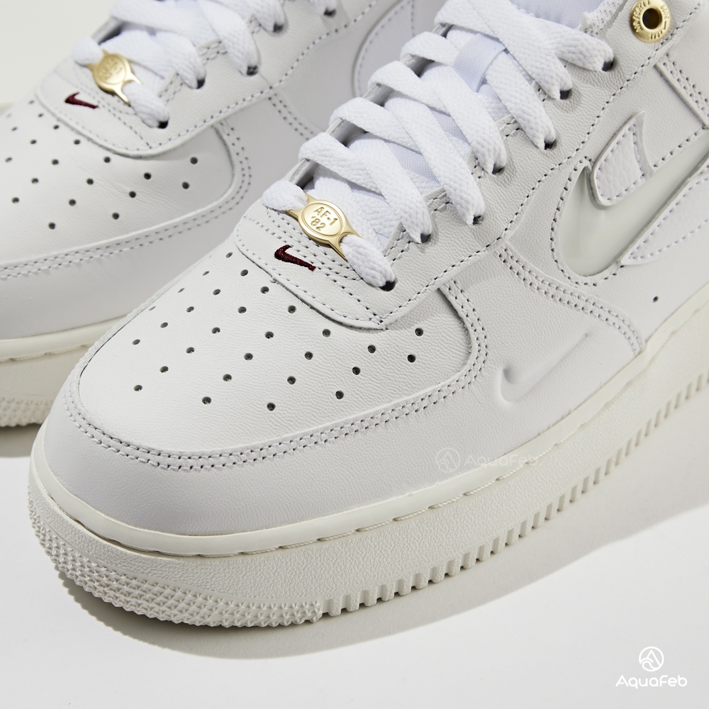 Nike AIR FORCE 1 07 PRM 男鞋白色AF1 雙勾運動休閒鞋DQ7664-100