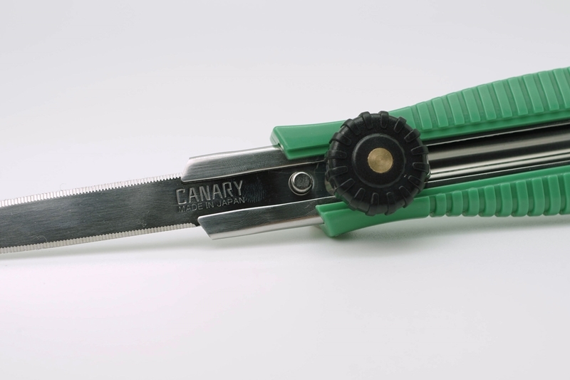 CANARY Heavy Duty Box Cutter Retractable Blade, Safety Corrugated Cardboard  Cutter Knife, Made in JAPAN, Green (DC-25)(USD$7)-EDGE日本刀具