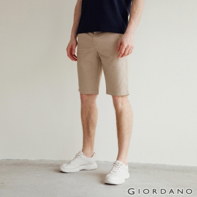 GIORDANO 男裝素色修身百慕達短褲-14 陶器卡其