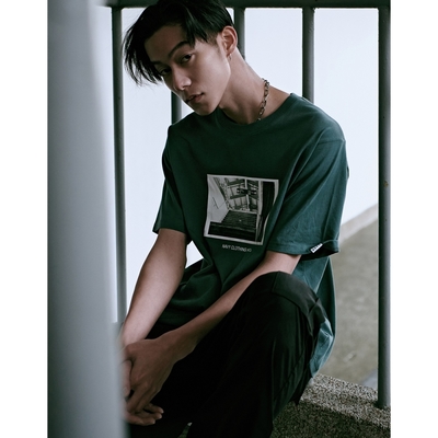 NAVY-MIT 黑白地下道照片T(二色)-情侶款-男【D1NA031】